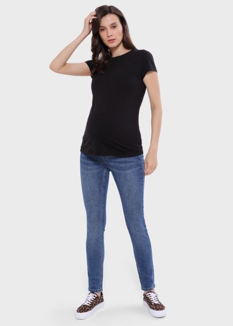 dzhinsy-dlya-beremennykh-stayl-070-svetliy-denim2