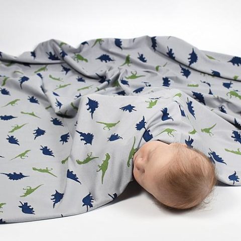 trikotazhnaya-pelenka-dlya-novorozhdennykh-nap-cot100-25-dinozavriki1