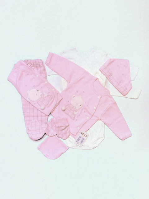 komplekt-na-vypisku-dlya-novorozhdennykh-troye-mishek-2015-rozoviy-kletochka (4)
